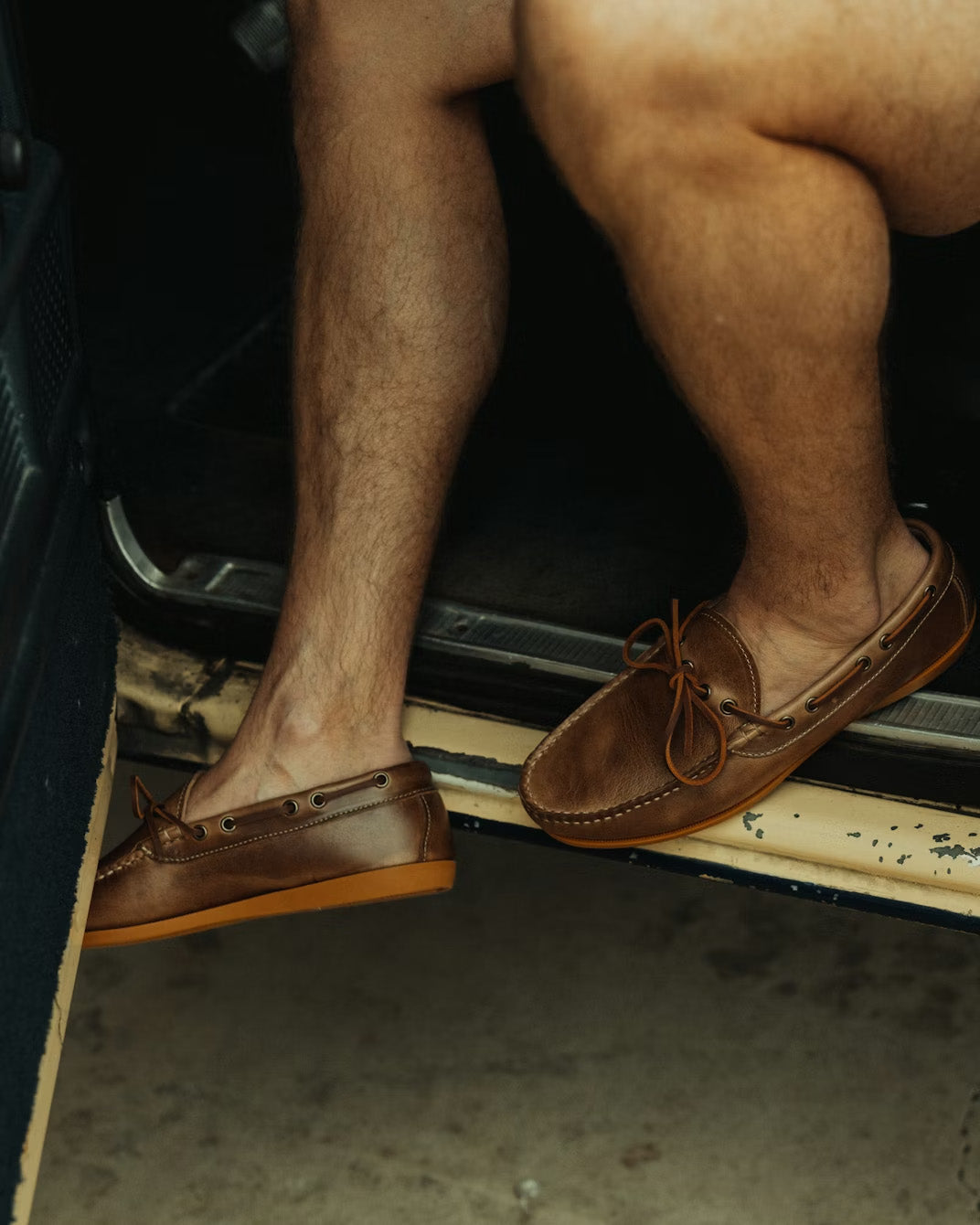 Camp Moc - Natural Horween CXL – Easymoc